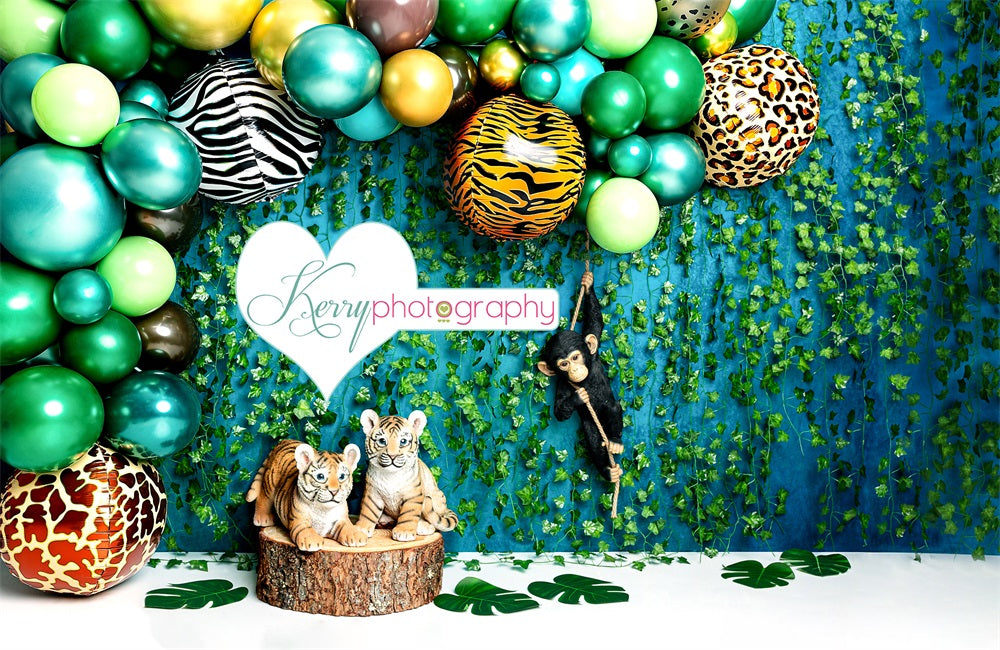 Kate ジャングルの動物の背景Kerry Anderson設計
