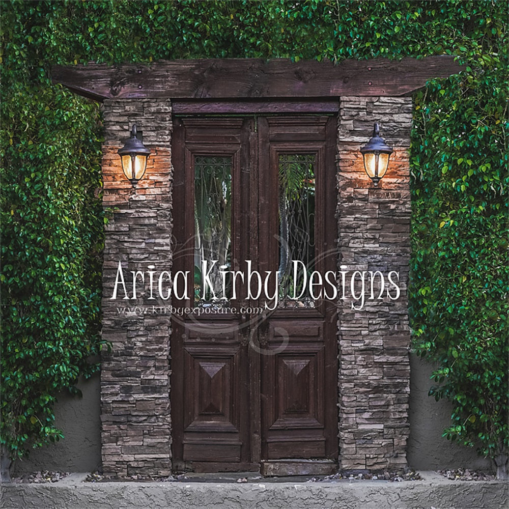 Kate写真撮影木製のドアのレンガの背景緑の植物Arica Kirbyデザイン