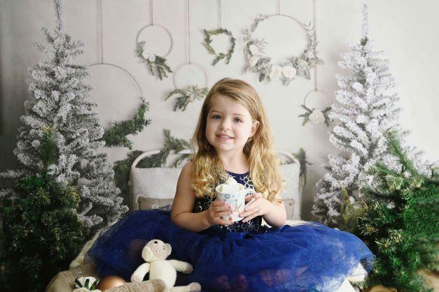 Kate クリスマスのヘッドボードの木の写真の背景 によって設計されたMandy Ringe Photography