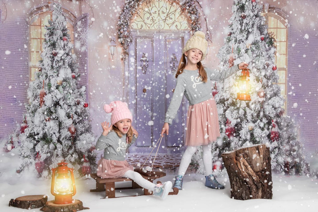 Kate 雪のクリスマスツリーの背景正面玄関