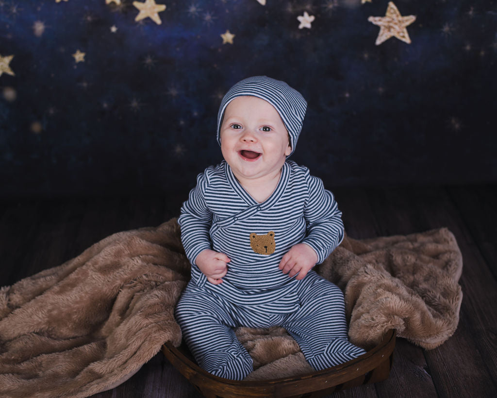 Kate 写真のための金の星の子供の背景を持つ夜空