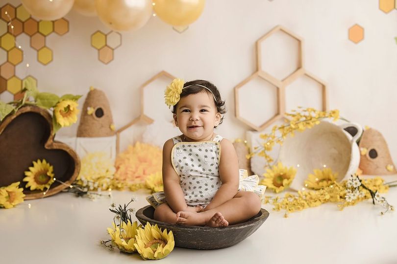 Kate男の子の日蜂幸せな子供の誕生日の背景