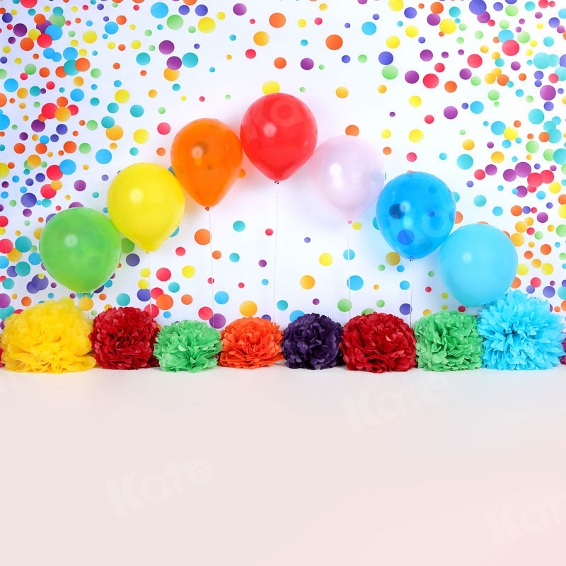 Kate誕生日のカラフルな風船の花背景Rebeccaによって設計されました