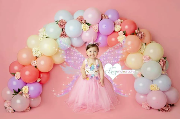 Kate 虹の花の風船の誕生日の子供の背景