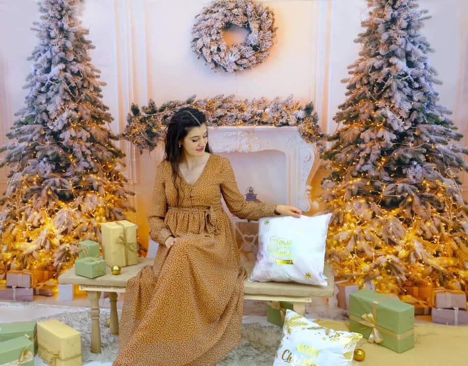 Kate ゴールデンライト暖炉クリスマスツリー背景